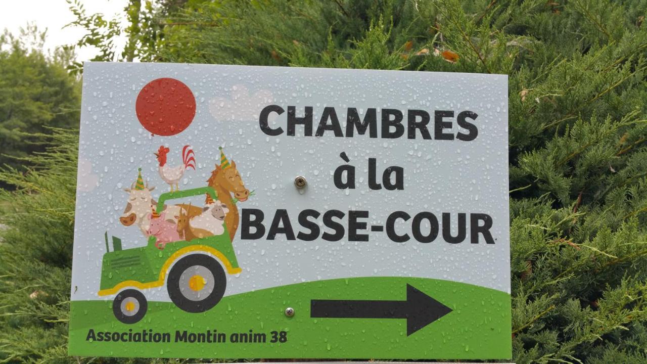 BASSE-COUR DE MONTIN au 256 chemin de la rocaille à 38510 VEZERONCE CURTIN Acomodação com café da manhã Morestel Exterior foto